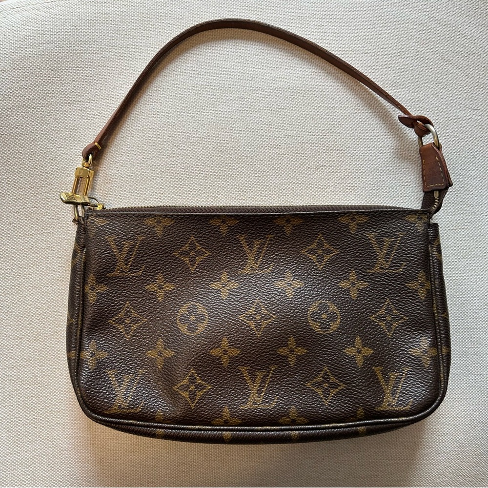 Louis Vuitton Monogram Pochette